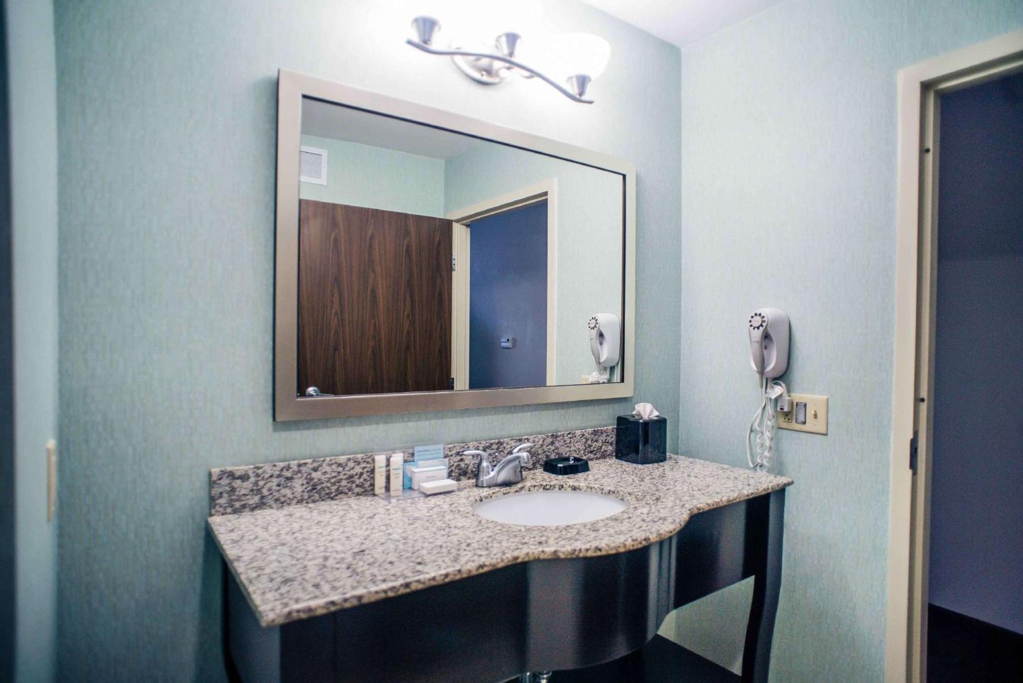 Hampton Inn - Monticello Εξωτερικό φωτογραφία